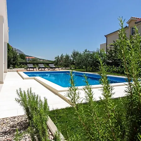 Family House 