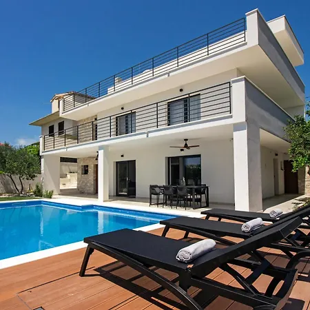 Family House 