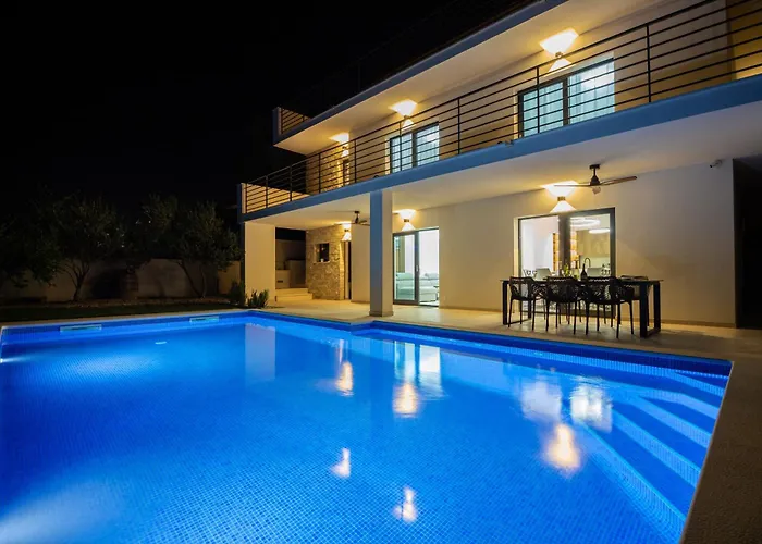 Family House \