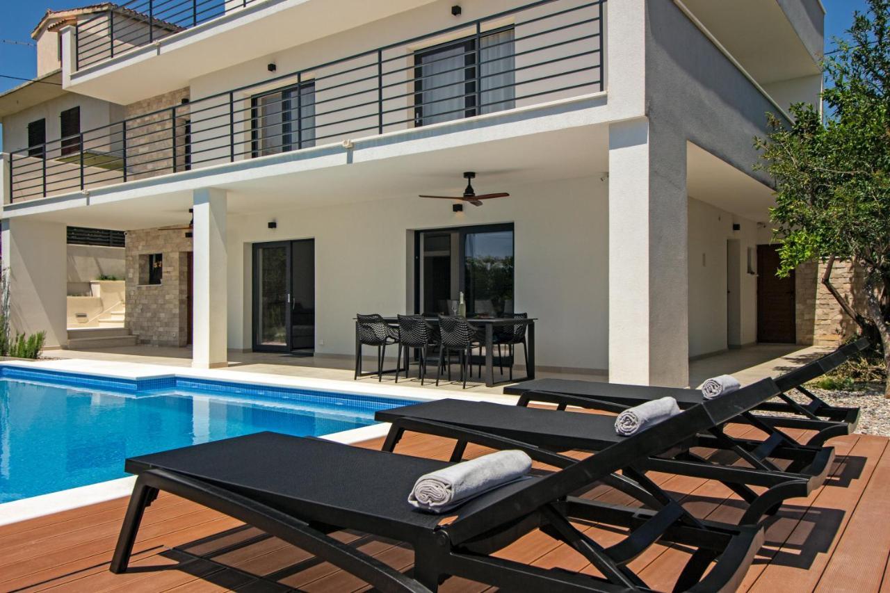 Family House 